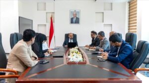 اخبار عدن – وزير الاتصالات يتباحث مع الفريق الماليةي حول استراتيجيات تطوير القطاع وتعزيز الرقمنة