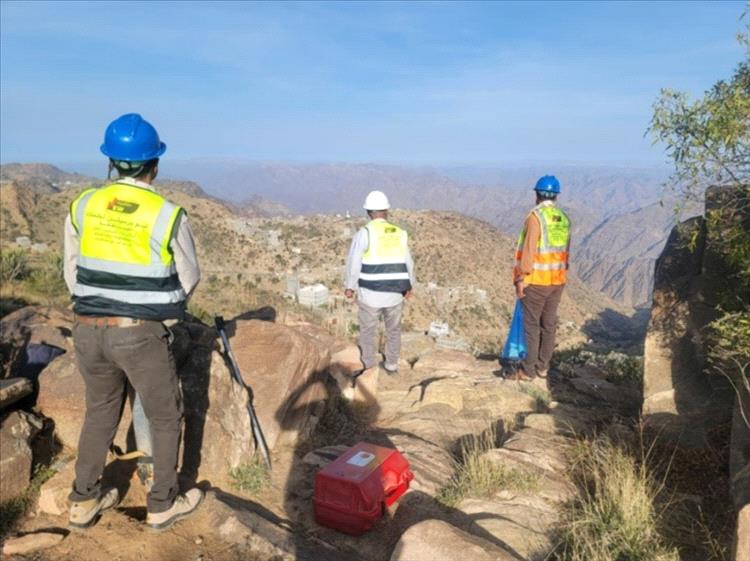 اخبار وردت الآن – يافع: منظمة اليونبس UNOPS تبدأ مشروع محطة للطاقة الشمسية وخطوط نقل بجهد 33 كيلو فولت.