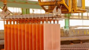 التكنولوجيا تستهدف إحياء صناعة صهر النحاس