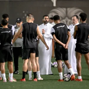 الدوري السعودي: الهلال يسعى لمنافسة النصر في المقدمة… والشباب يواجه الفتح.