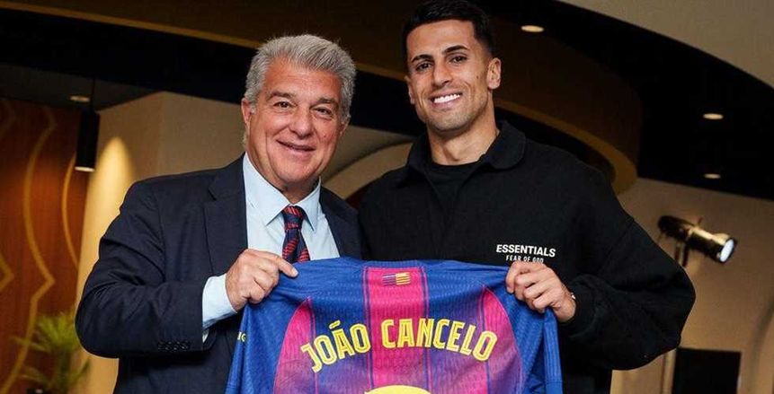 الهلال يقرر مستقبل كانسيلو.. قرار حاسم يحدد موقفه مع برشلونة