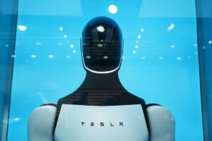 تسلا ترفع استثماراتها إلى 25 مليار دولار. إليك أين ستذهب الأموال.