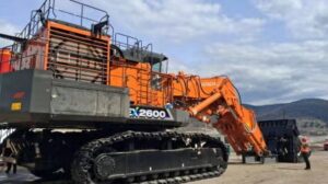 تقوم شركة هيتاشي بتسليم الحفار الكهربائي إلى منجم الفحم في بلييفليا