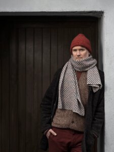 في الريف الأيرلندي، يوفر نساجو النسيج لمحة عن ماضي وحاضر الحرفة