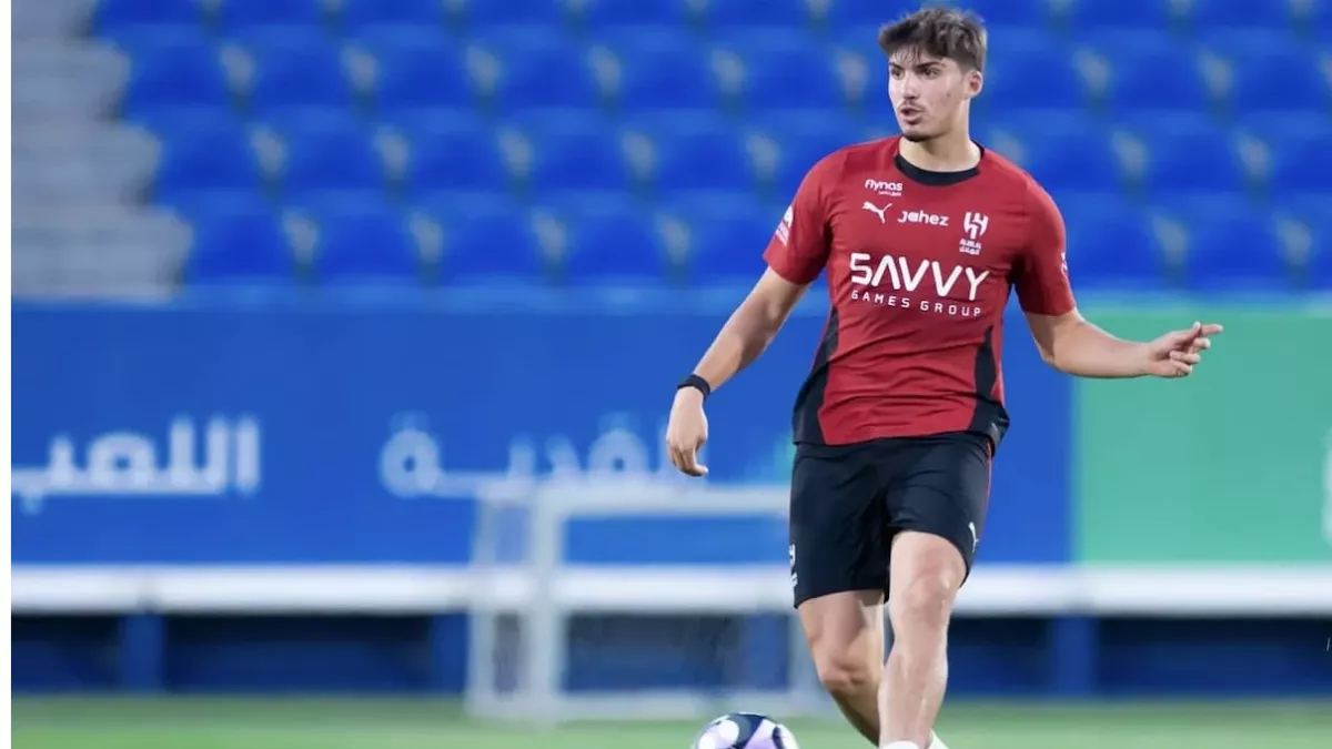 قرار إنزاغي يحدد مستقبل يوسف أكتشيشيك قبل مواجهة الهلال وضمك