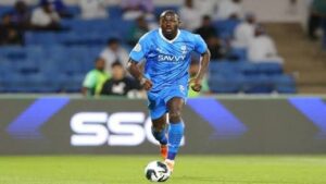 كوليبالي يعود للملاعب مع الهلال في مواجهة ضمك بعد الشفاء من الإصابة