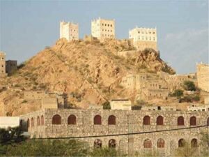 اخبار المناطق – الإدارة المحلية والدوائر التنفيذية في لودر تُثني على جهود المحافظ في تعزيز النظام الحاكم
