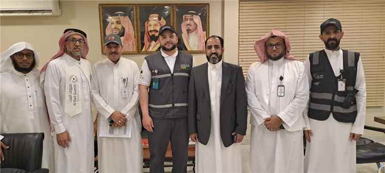 الوكيل المساعد للحج والعمرة يطّلع على جاهزية البعثة اليمنية بالمدينة المنورة