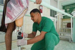اخبار عدن – 554 شخصاً استفادوا من خدمات مركز الأطراف الصناعية والتأهيل في عدن خلال شهر مارس الماضي