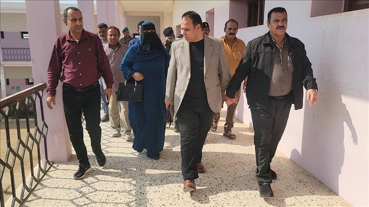 أخبار عدن - الداؤودي يشيد بمستوى الإعداد والترتيب لإمتحانات النقل الأساسية والثانوية بمدار