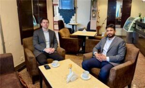 اخبار عدن – السياسي السليماني يناقش مع مدير مكتب المبعوث الأممي في عدن سُبل التعاون وتوسيع العلاقات.