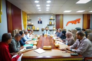 اخبار عدن – المحافظ شيخ يبرز أهمية المشاريع الأساسية والاستجابة السريعة لمشكلات المواطنين.