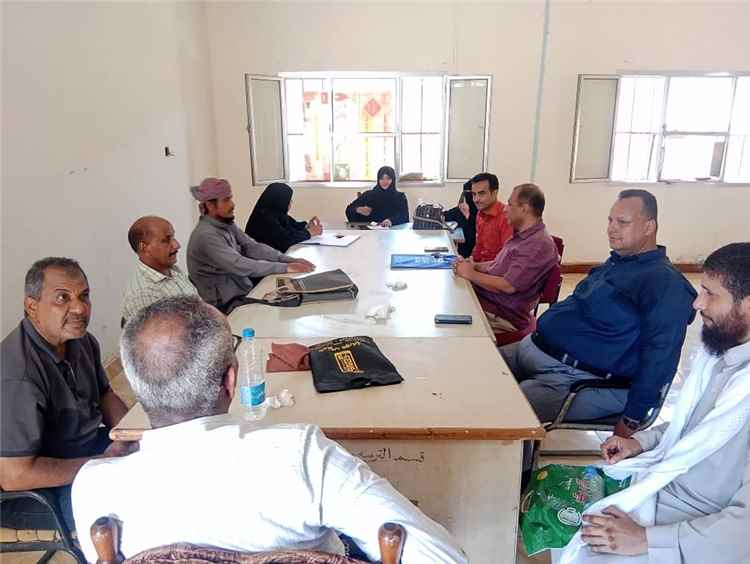 اخبار عدن – المعهد العالي لتدريب وتأهيل المعلمين أثناء الخدمة يعقد اجتماعه الدوري لبحث الموضوعات المتنوعة