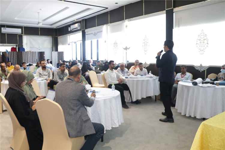 اختتام دورة تعزيز الأمن الصحي وإدارة صحة حشود الحج بالمنافذ الحدودية في عدن