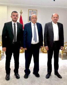 اخبار عدن – رئيس الوزراء ووزير الخارجية يجتمع برئيس مصلحة التأهيل والإصلاح لبحث وضع السجون