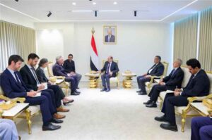 اخبار عدن – رئيس الوزراء ووزير الخارجية يلتقيان في عدن برئيس بعثة الاتحاد الأوروبي وسفيرة فرنسا