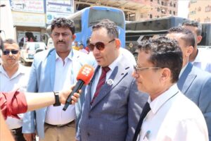 اخبار عدن – رئيس هيئة النقل البري يطلق أولى رحلات نقل الحجاج برًا من عدن