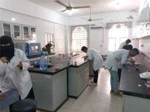 اخبار عدن – كلية الصيدلة بجامعة عدن تبدأ الامتحانات العملية لجميع المراحل الدراسية