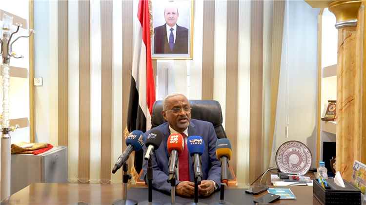 اخبار عدن – وزير الإدارة المحلية يكشف عن مجموعة من الأنشطة لتحسين العلاقة بين السلطة التنفيذية المركزية والسلطات المحلية