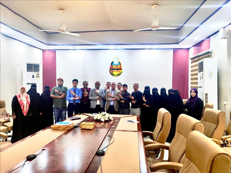 اخبار عدن – وزير التربية يؤكد تأييده لذوي الاحتياجات الخاصة خلال لقائه بجمعية الصم والبكم