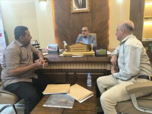 اخبار عدن – وزير الرعاية الطبية يجتمع بمدير مركز غسيل الكلى في محافظة الضالع