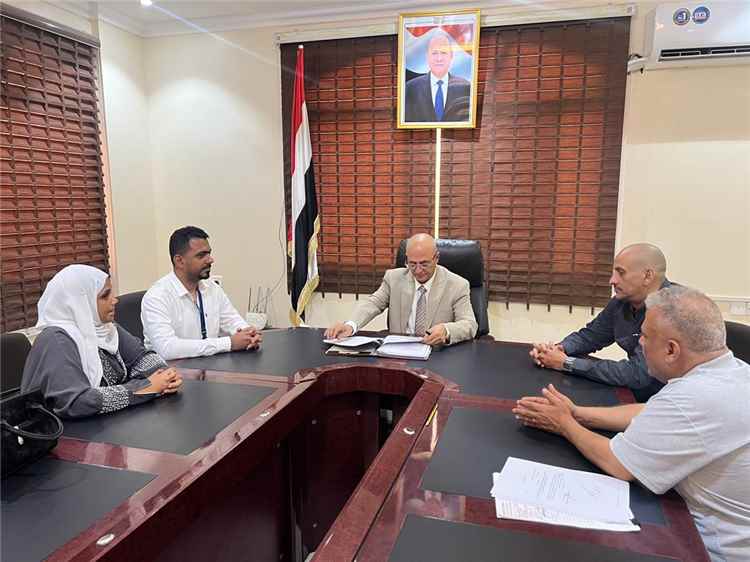 اخبار عدن – وزير المياه والبيئة يبرم اتفاقيتين مع منظمة سماريتان بيرس لتنفيذ 8 مشاريع مياه جديدة
