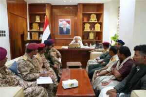اخبار وردت الآن – الخنبشي يناقش مع قيادة قوات حماية حضرموت طريقة تسجيل ودمج الأفراد في القوات
