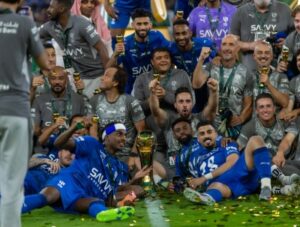 الهلال يعيد إحياء ثلث تشكيلته بحصولهم على لقبهم الأول ضد الخلود.