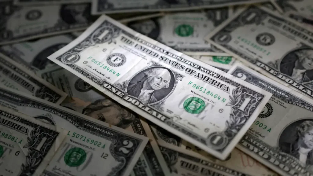 عاجل: صدمة اقتصادية في اليمن - الدولار يقفز إلى 1630 ريال… كارثة تهدد مدخرات المواطنين!