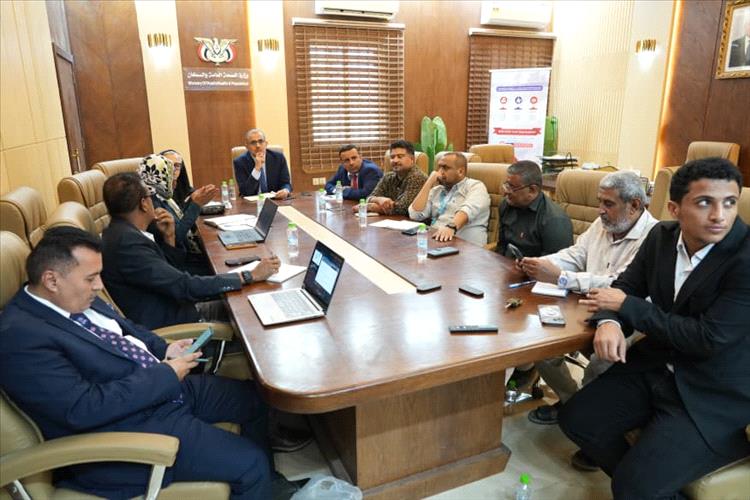 عناوين عدن – وزير الرعاية الطبية يناقش مع فريق اليونيسف تقييم البرامج الغذائية ويشدد على تحسين الجودة