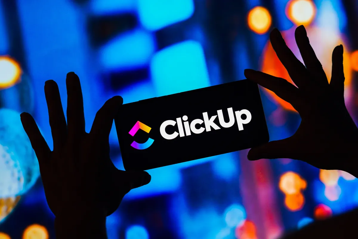 ما تخبرنا به عمليات تسريح العمال الجماعية في ClickUp عن مستقبل العمل
