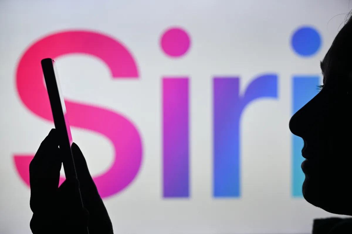 يمكن أن تتضمن تحديثات Siri من آبل حذف المحادثات تلقائيًا