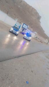 أحداث وردت الآن – شخص متهم بإطلاق النار في حفل زفاف بدوعن يتصدى للقوات الأمنية