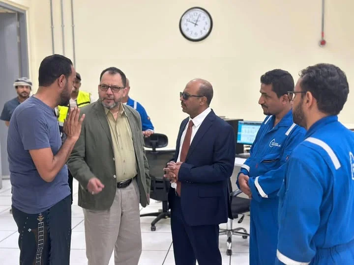 أزمات الطاقة والمياه تؤثر سلباً على مناطق الحكومة اليمنية ووزارة النفط تعترف بالخلل وتؤكد استيراد الغاز المنزلي – شاشوف