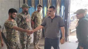 اخبار عدن – الداؤودي يقوم بجولة لتقييم الأداء والانضباط في شرطة صلاح الدين – عمران بمديرية البريقة
