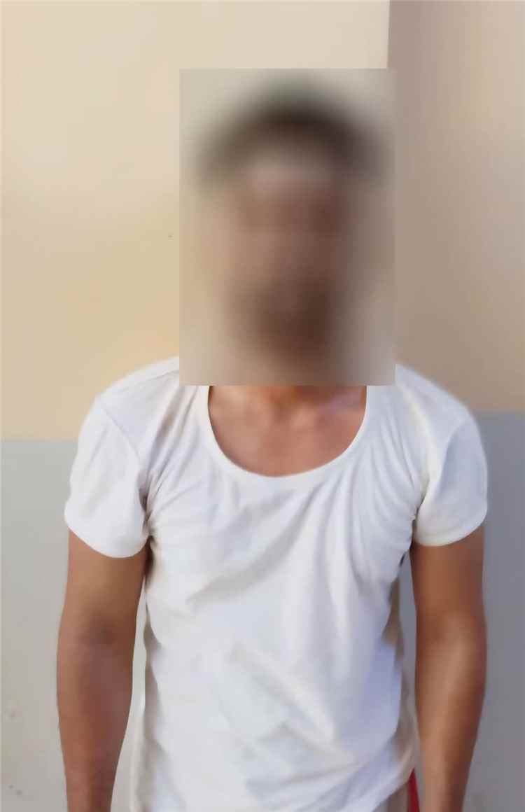 شرطة التواهي تلقي القبض على متهم شرع في قتل بائع قات بسوق التواهي