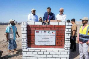 اخبار عدن – المحافظ شيخ يطلق المرحلة الثانية من مشروع مدينة السلام بدعم من أهل الكو