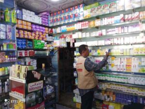 اخبار عدن – حملة تفتيش شاملة من مكتب الصناعة والتجارة في دار سعد لمراقبة الأسعار وأسواق المواد الغذائية