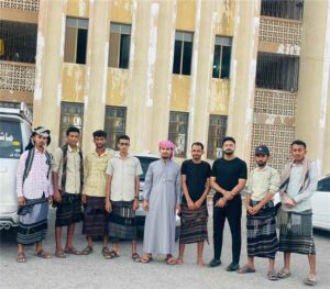 اخبار عدن – رئيس مشايخ شباب الصبيحة يزور طلاب الصبيحة في عدن ويقدم لهم سلال غذائية لدعمهم