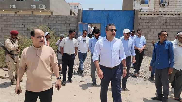 اخبار عدن – مدير عام دارسعد يناقش مع ممثلي المؤسسة المالية الدولي والاتحاد الأوروبي دعم مشروع محطة المياه