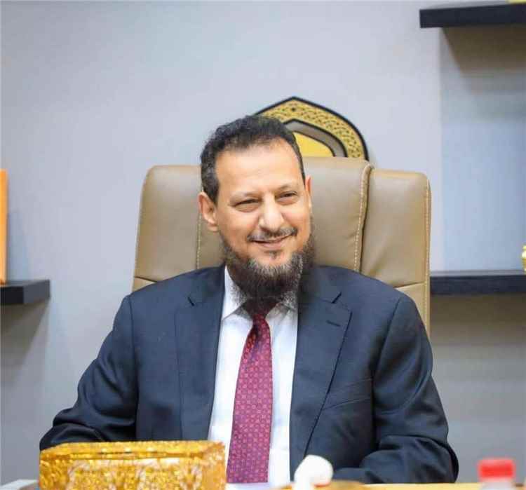 اخبار عدن – مسؤول حكومي يدعا بإتاحة الفرصة لقيادة عدن للتعامل مع التحديات الخدمية.