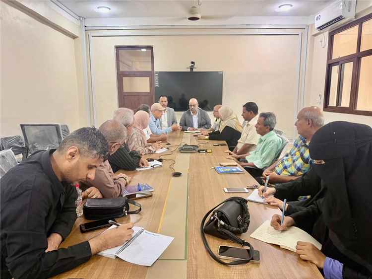 اخبار عدن – مسؤولو القطاع السمكي يستعرضون المشاريع التنموية والاستراتيجية لزيادة الإيرادات