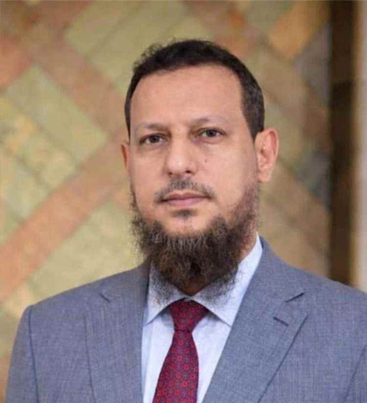 اخبار عدن – مكتب محافظ عدن ينبه من تزييف شخصيته واستخدام رقم لطلبات تحويلات مالية