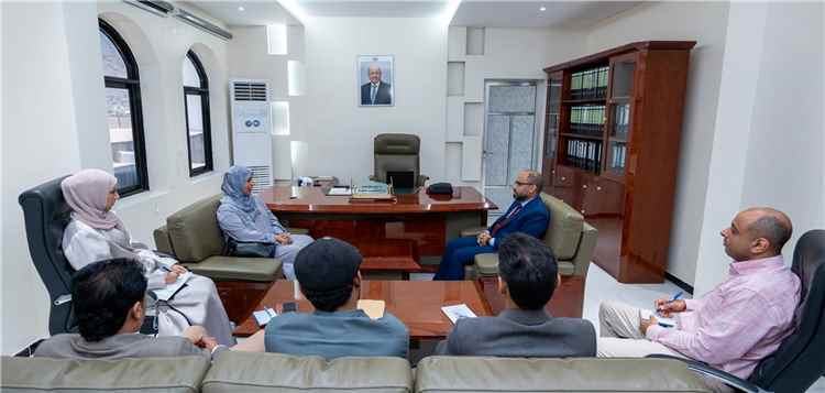 اخبار عدن – وزير الاتصالات يبحث مع الجهاز المركزي للإحصاء طريقة إنشاء قاعدة بيانات وطنية