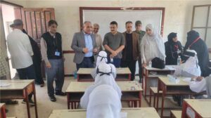 اخبار عدن – وزير التربية والمنظومة التعليمية يزور امتحانات الثانوية السنةة في مديرية المنصورة بعدن