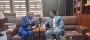 اخبار عدن – وكيل العاصمة يناقش مع وكيل وزارة الصناعة والتجارة سبل تعزيز التعاون لضبط الأسعار