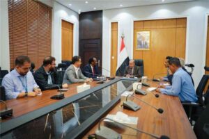 اخبار وردت الآن – الخنبشي، عضو مجلس القيادة، يناقش مع برنامج الغذاء العالمي استراتيجيات توسيع التدخلات