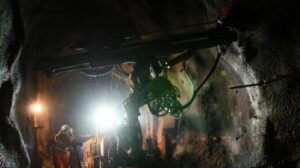 بدأت شركة Titiminas Silver أعمال الحفر في منجم مادري سييرا في بيرو