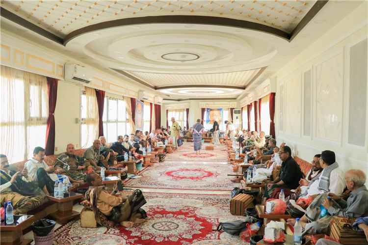 حزب التجمع الوحدوي اليمني يستقبل المعزين بوفاة الكاتب سعيد العولقي
