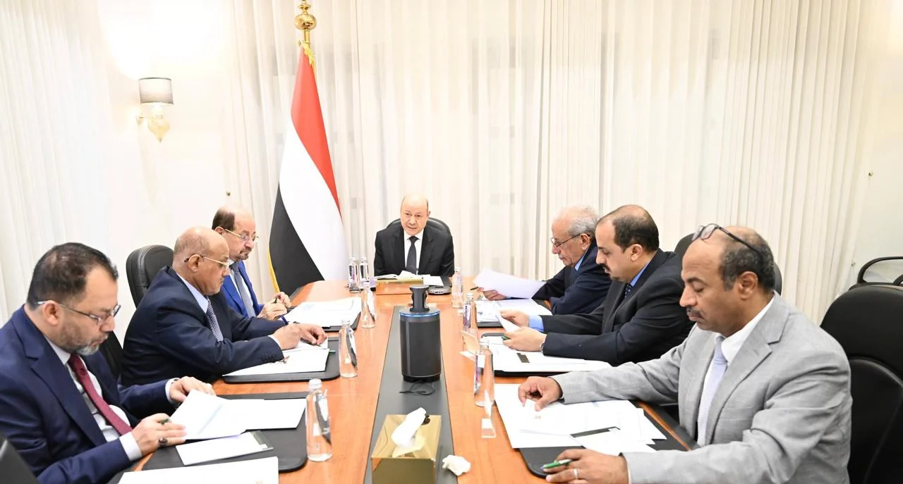 حكومة عدن تتلقى 285 مليون دولار من البنك الدولي: هل هي شراكة جديدة أم وسيلة لفرض أجندات اقتصادية جديدة؟ – شاشوف